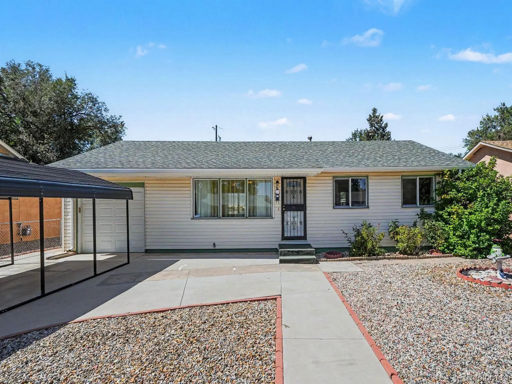 32 Dudley Avenue, Colorado Springs