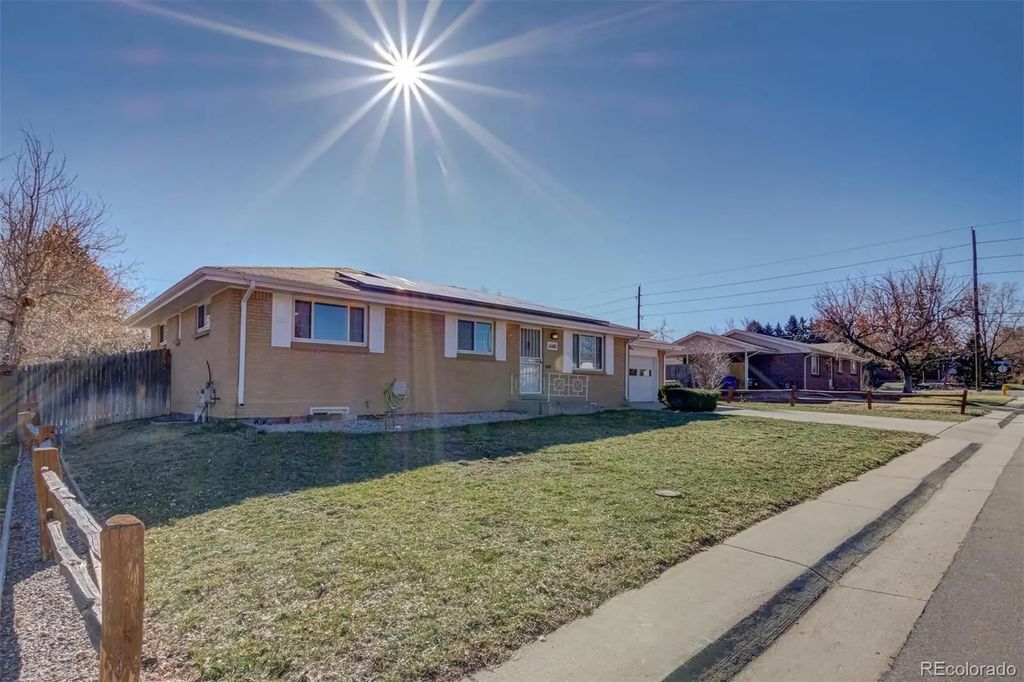 6688 S Wellington Court, Centennial