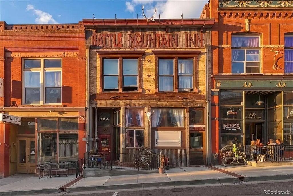 304 Victor Avenue, Victor