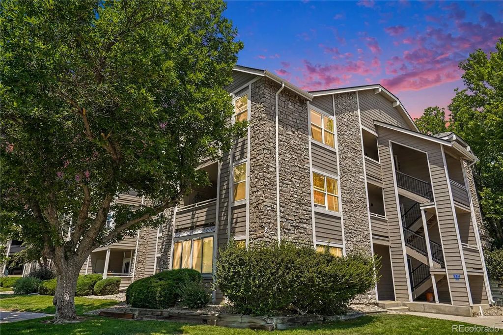 8376 S Upham Way 105, Littleton