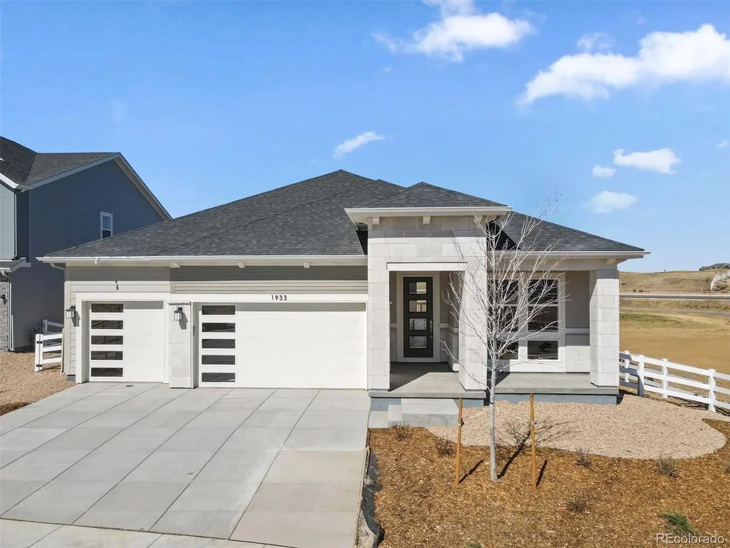 1933 S Eaton Park Way, Aurora