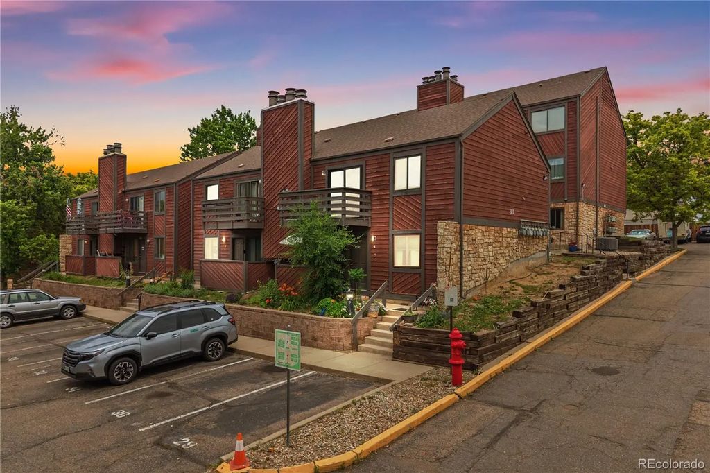 311 W Lehow Avenue 14, Englewood