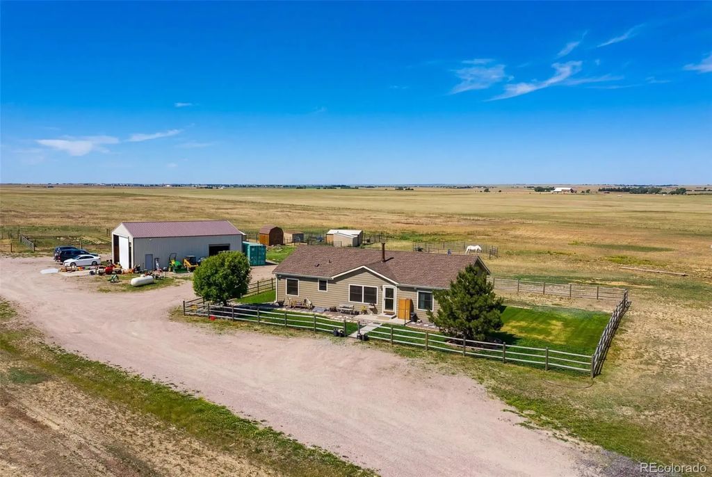 59520 E 64th Avenue, Strasburg