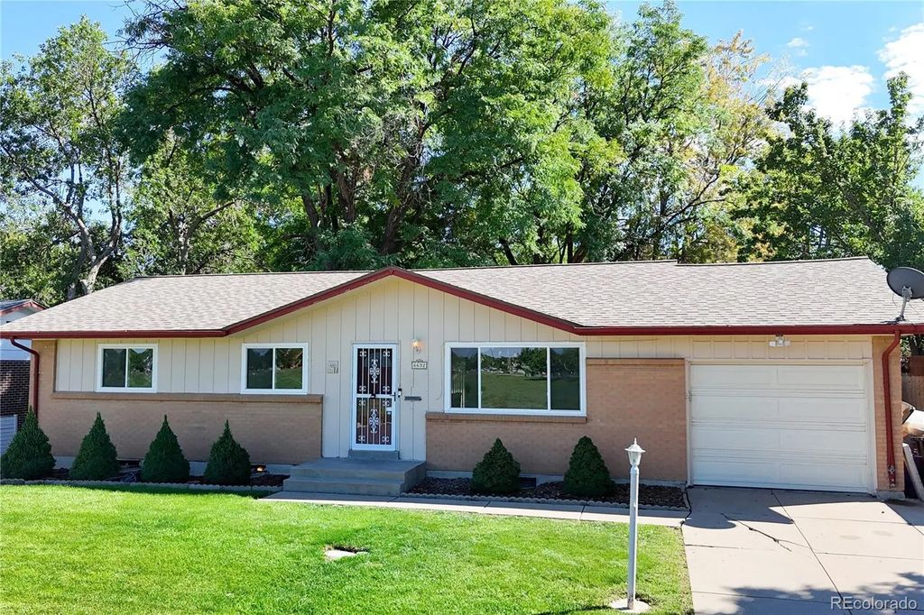 6632 E Dickenson Place, Denver