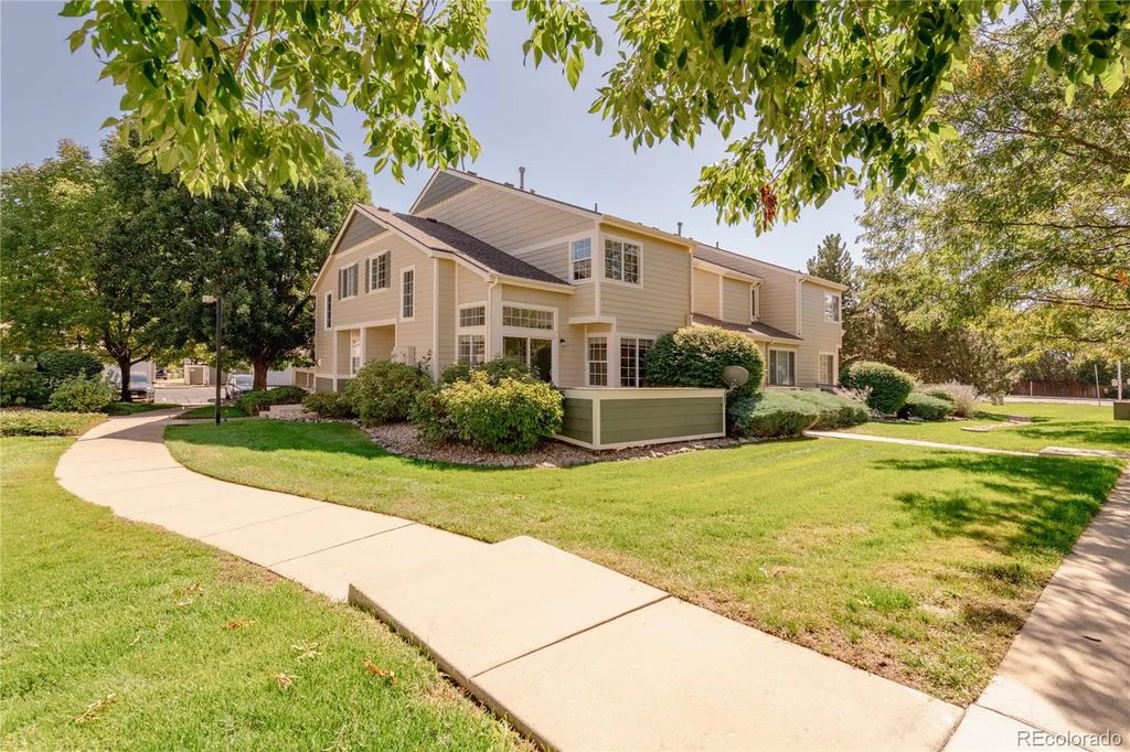 930 Button Rock Drive B12, Longmont