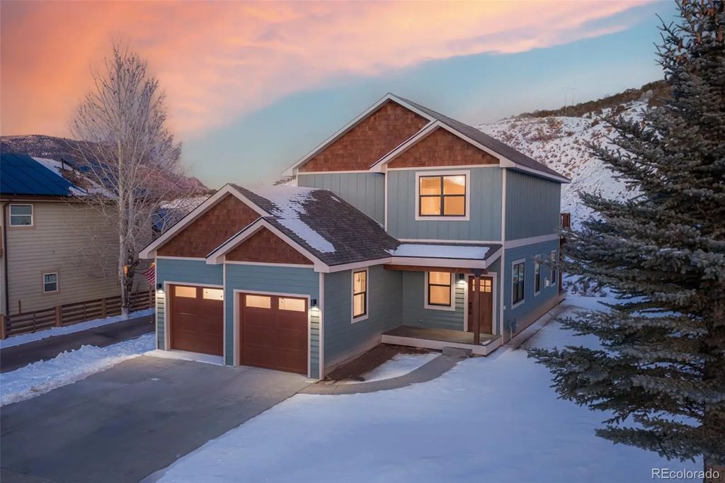 378 Bluffs Drive, Eagle