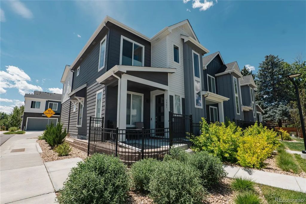 1981 S Poplar, Denver