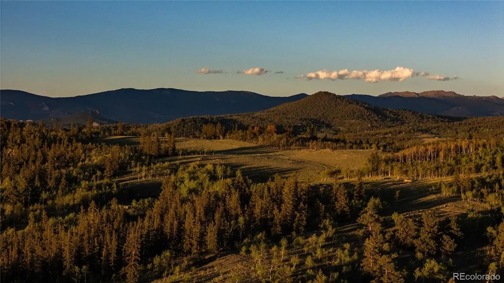 1280 Antler Ridge Road, Como