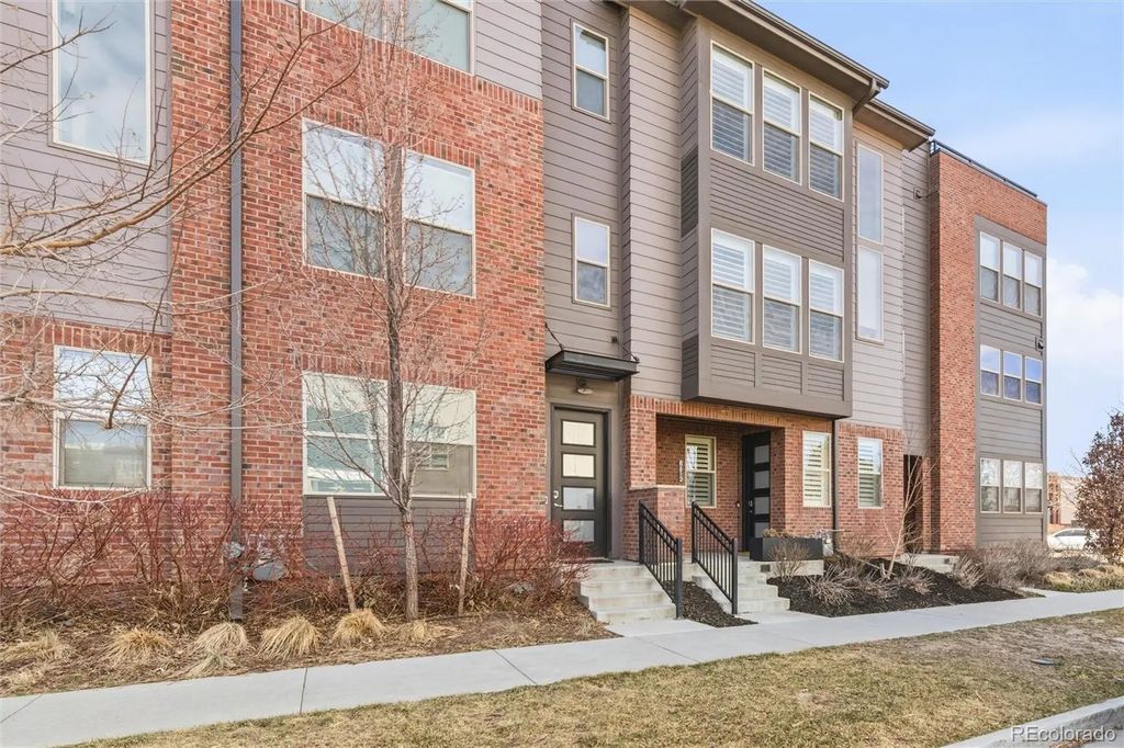 8612 E 47th Avenue, Denver