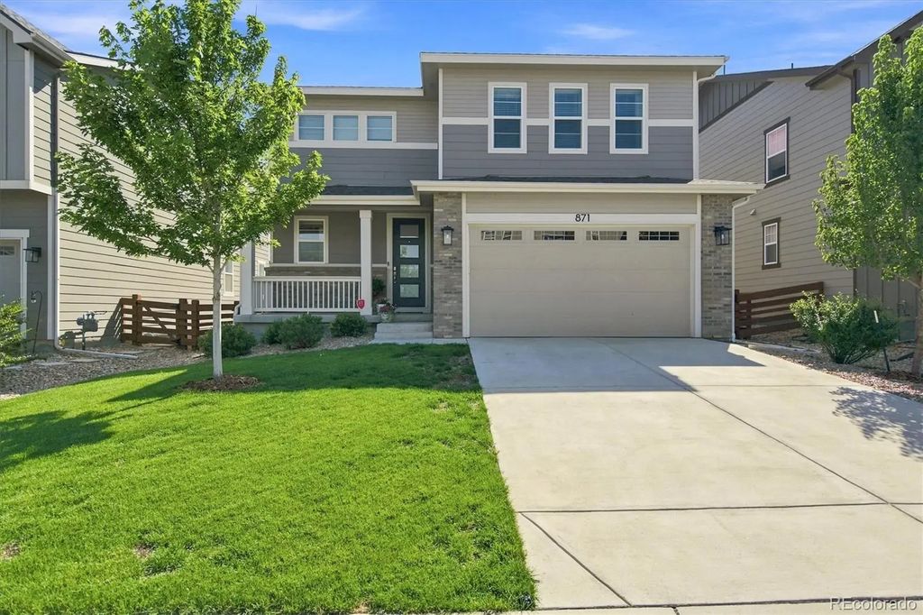 871 Golden Peak Drive, Erie