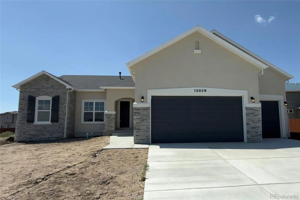 13039 Monument Vista Drive, Peyton