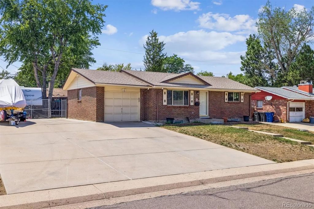 1611 S Carr Street, Lakewood