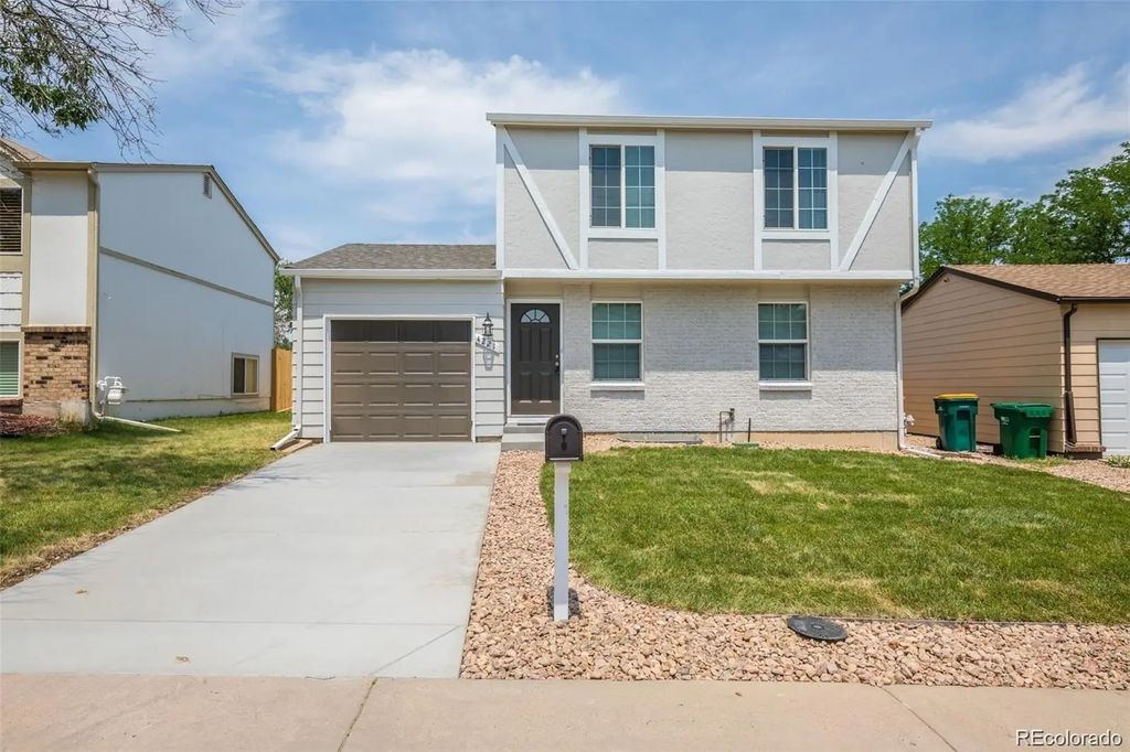 4221 S Quintero Way, Aurora