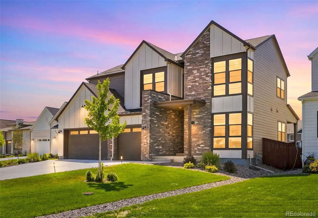 1702 Branching Canopy Drive, Windsor