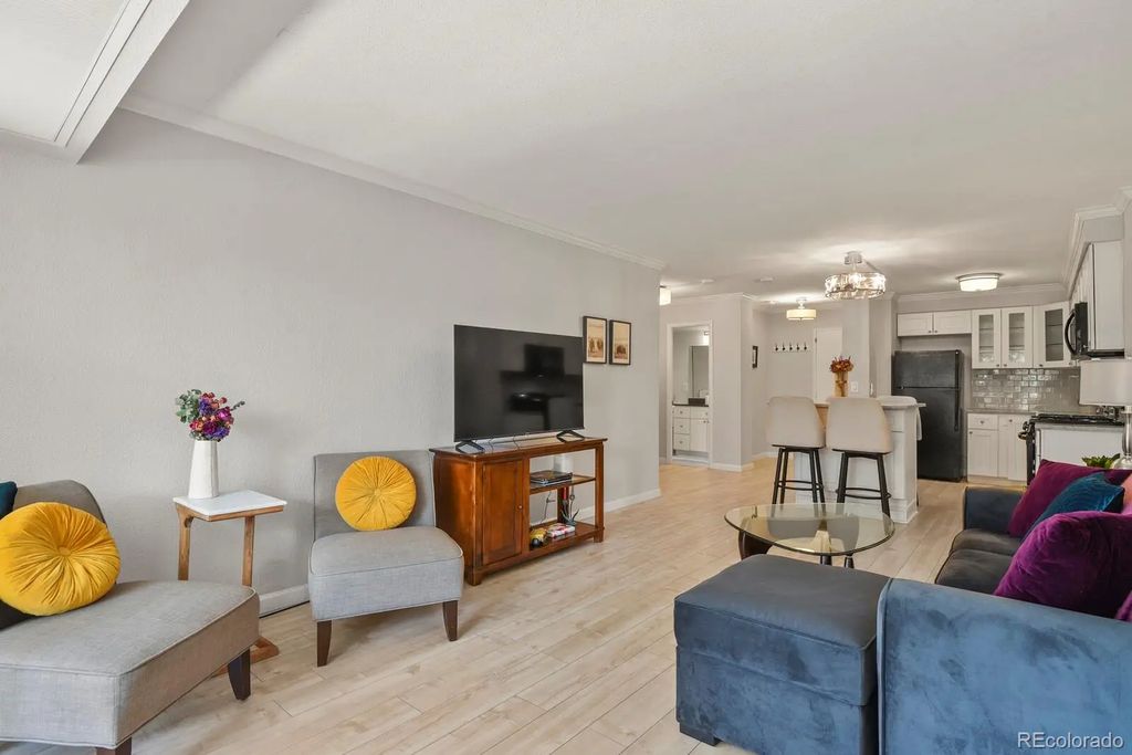 800 N Washington Street 307, Denver