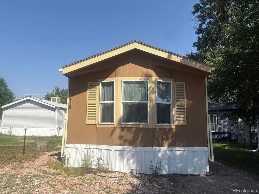3650 S Federal Boulevard, Englewood