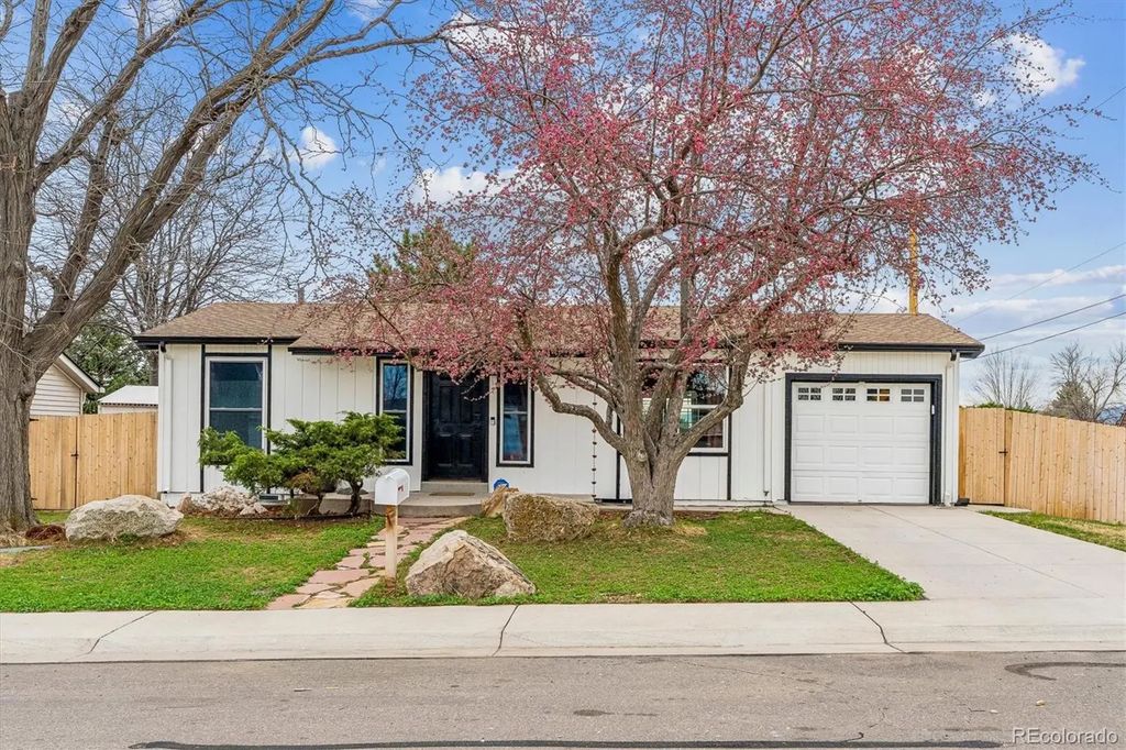 3550 W Mountain Road, Englewood