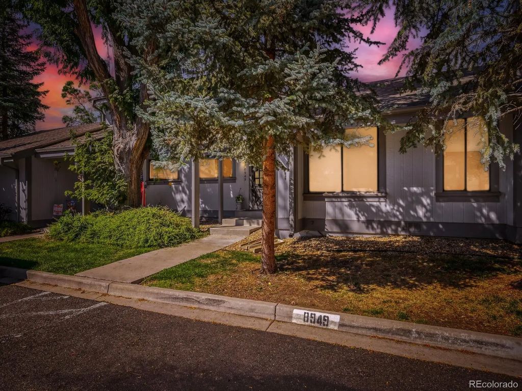 8949 Yukon Street, Westminster