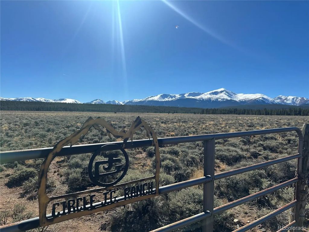 15 County Road 10, Leadville