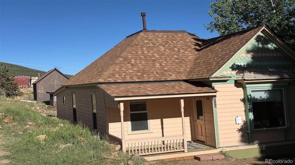 112 S 6th Street, Victor