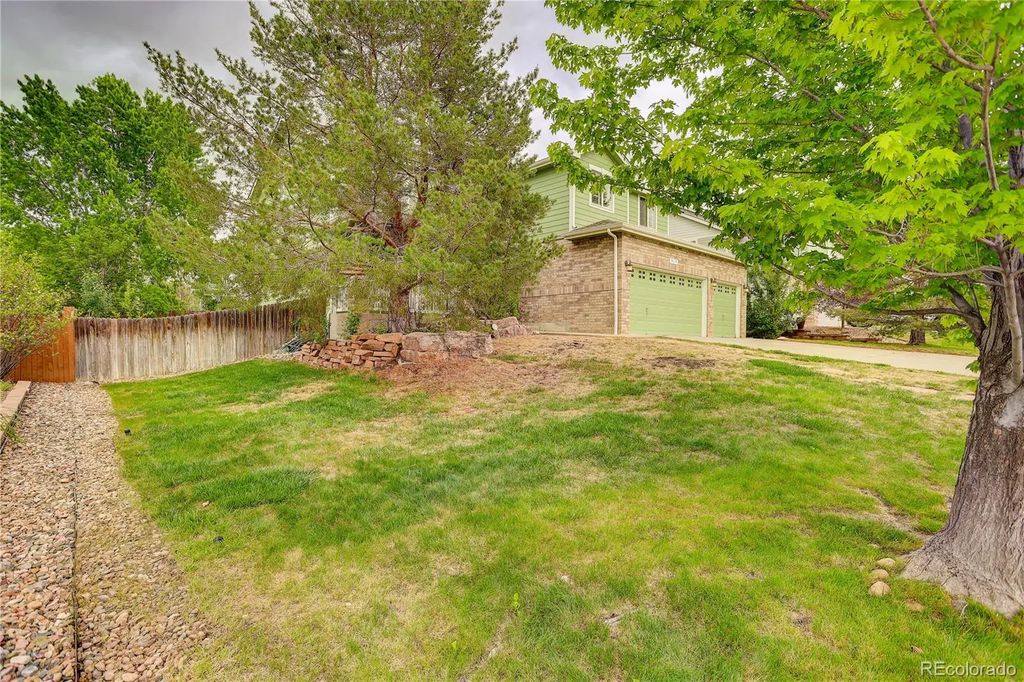 919 Taylor Lane, Erie