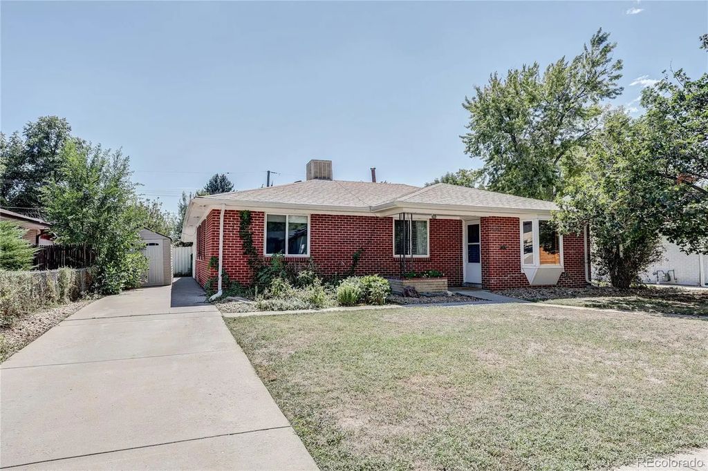5550 Holland Drive, Arvada