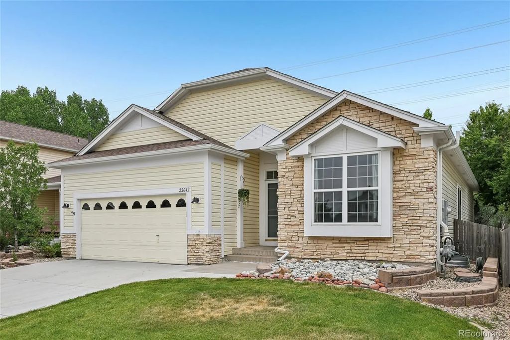 22042 Hill Gail Way, Parker