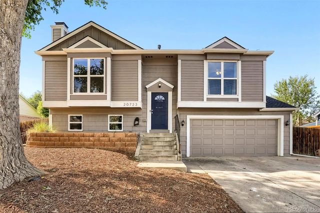 20723 E 43rd Avenue, Denver