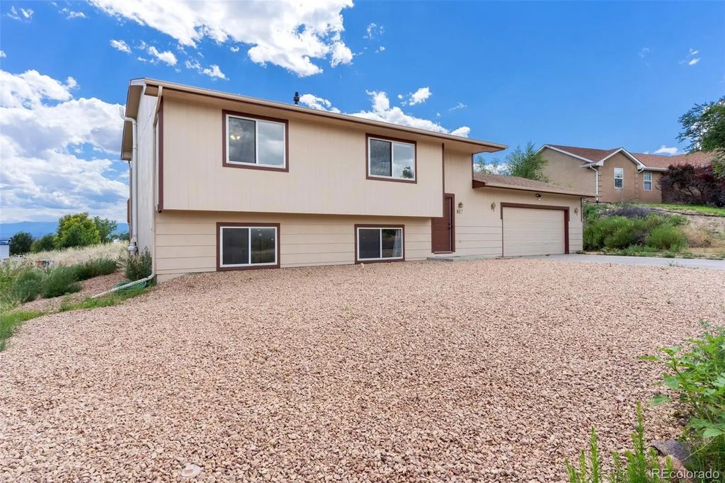 817 S Aguilar Lane, Pueblo