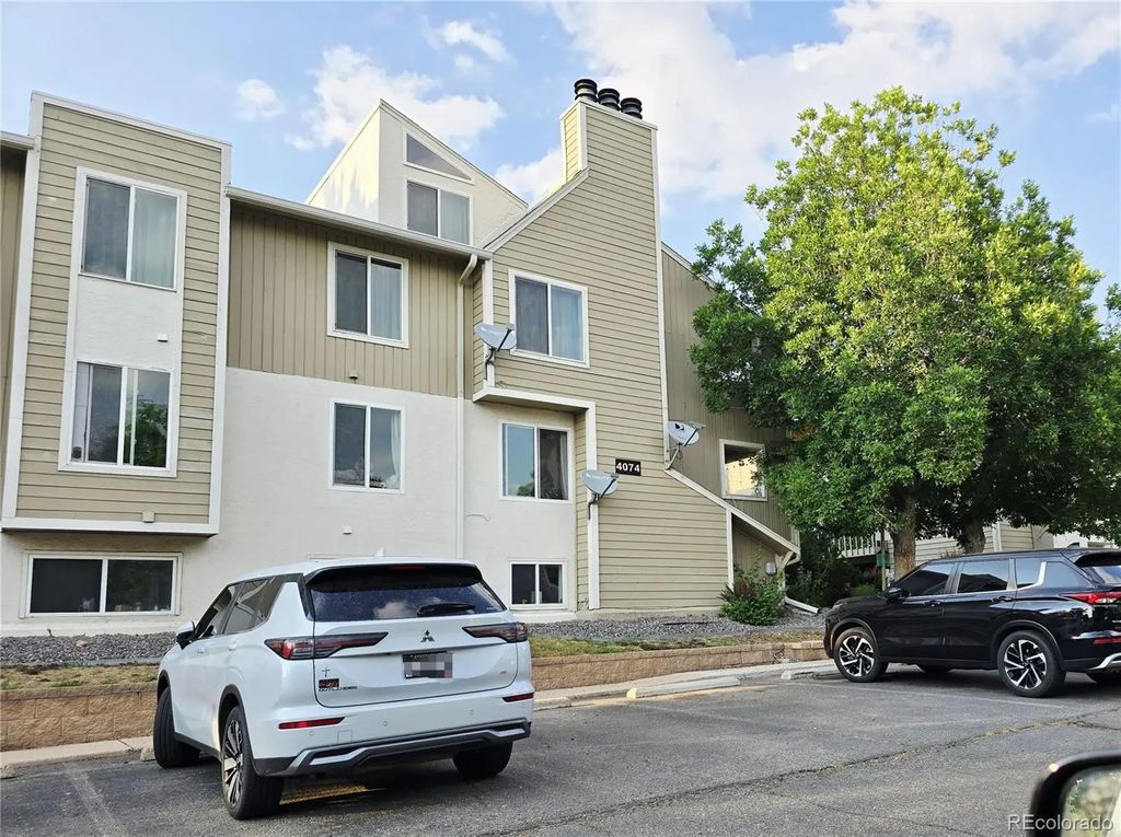 4074 S Atchison Way 104, Aurora