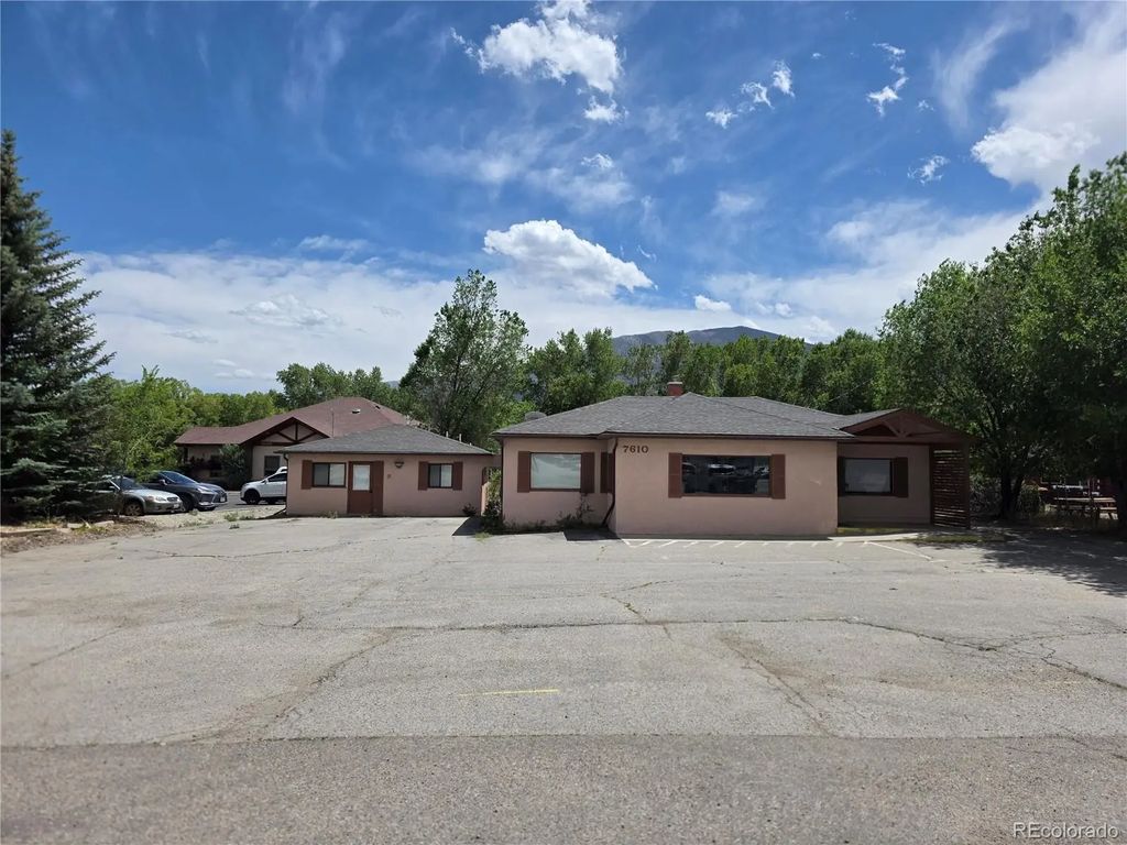 7610 W Us Highway 50, Salida