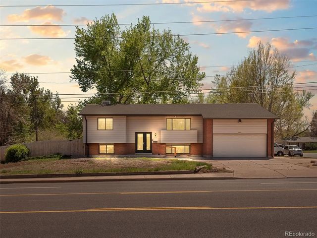 8640 W Jewell Avenue, Lakewood