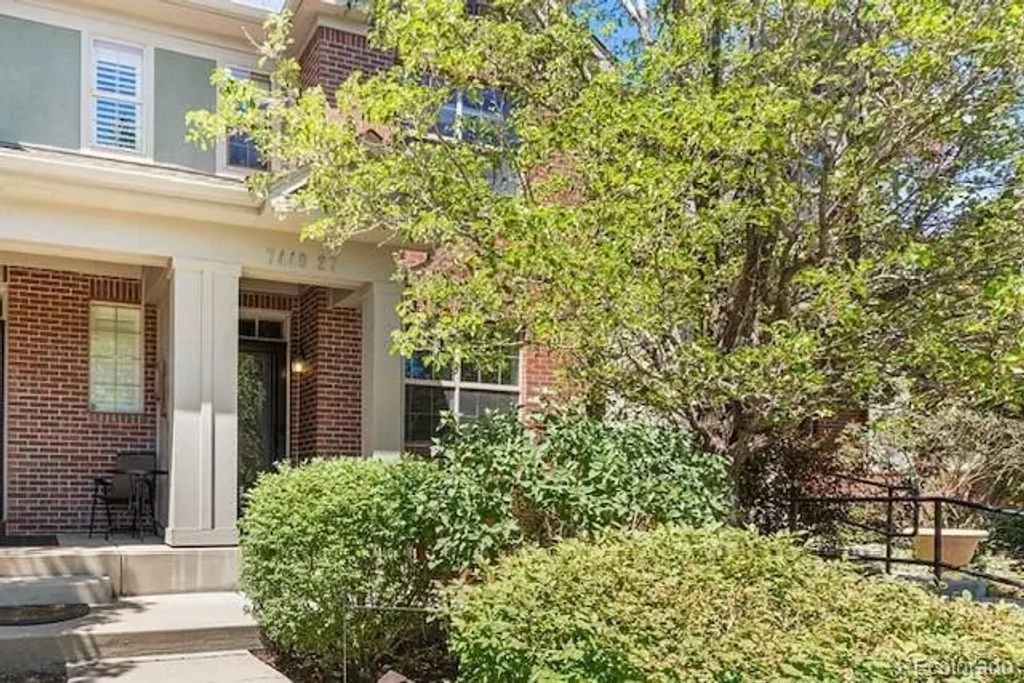 7440 E 8th Avenue 27, Denver