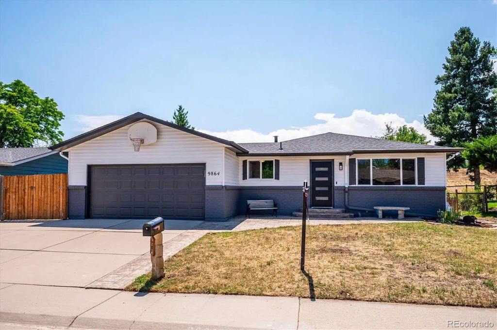 9864 W Maryland Drive, Lakewood