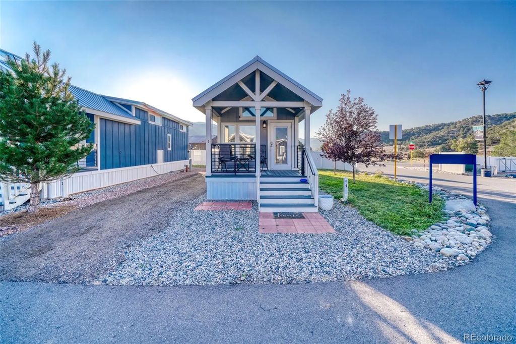 6507 County Road 102, Salida