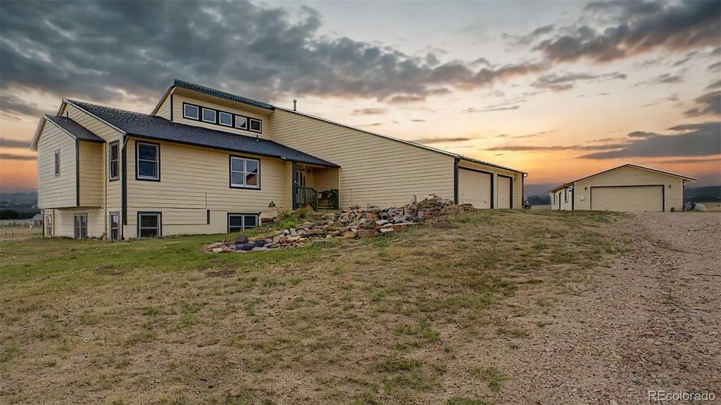 15820 Valdez Circle, Peyton