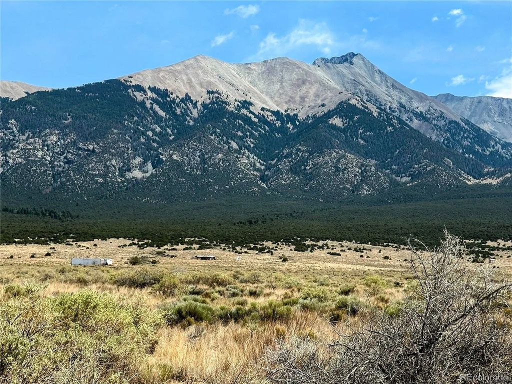 Mm15th Street, Blanca