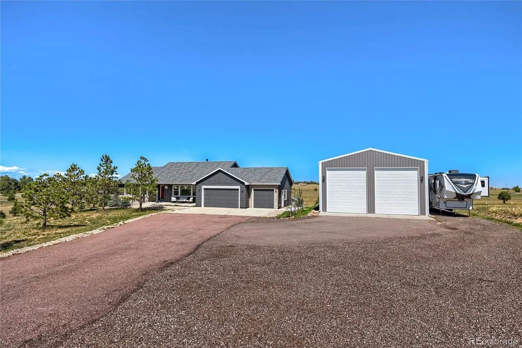 37507 Tarie Trail, Elizabeth