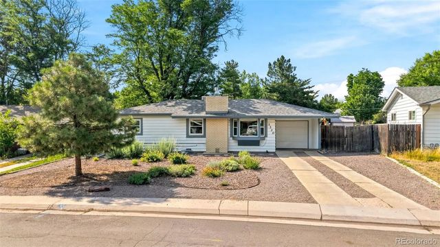 1330 S Ivanhoe Way, Denver