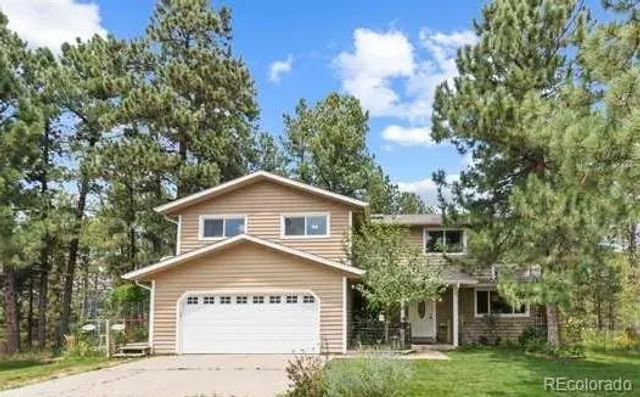 5025 Mahogany Way, Elizabeth
