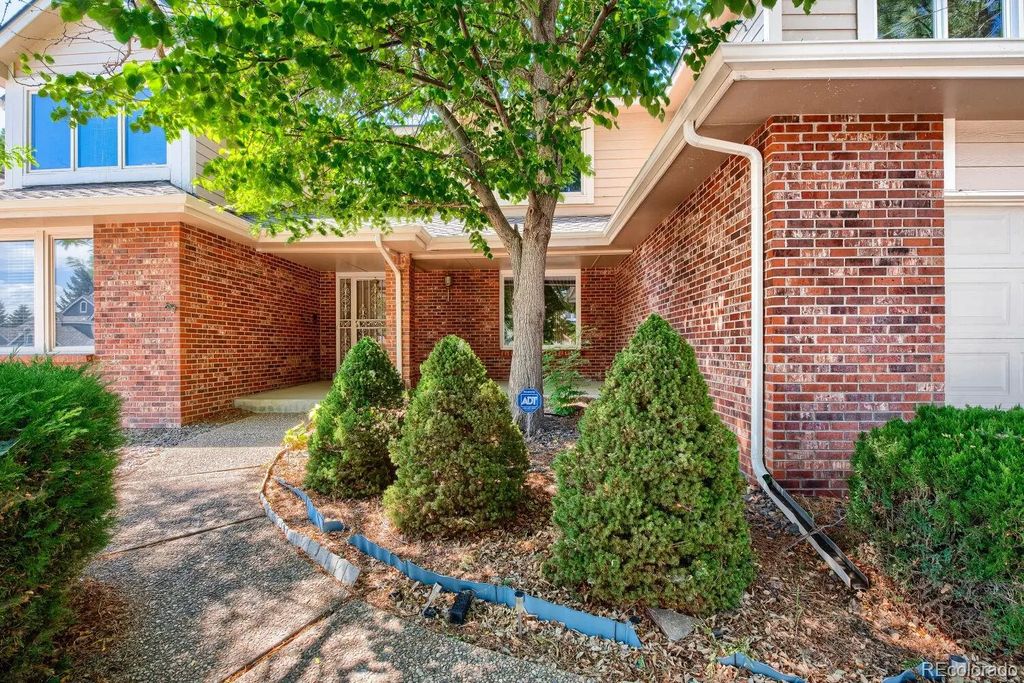 15956 E Crestridge Circle, Centennial