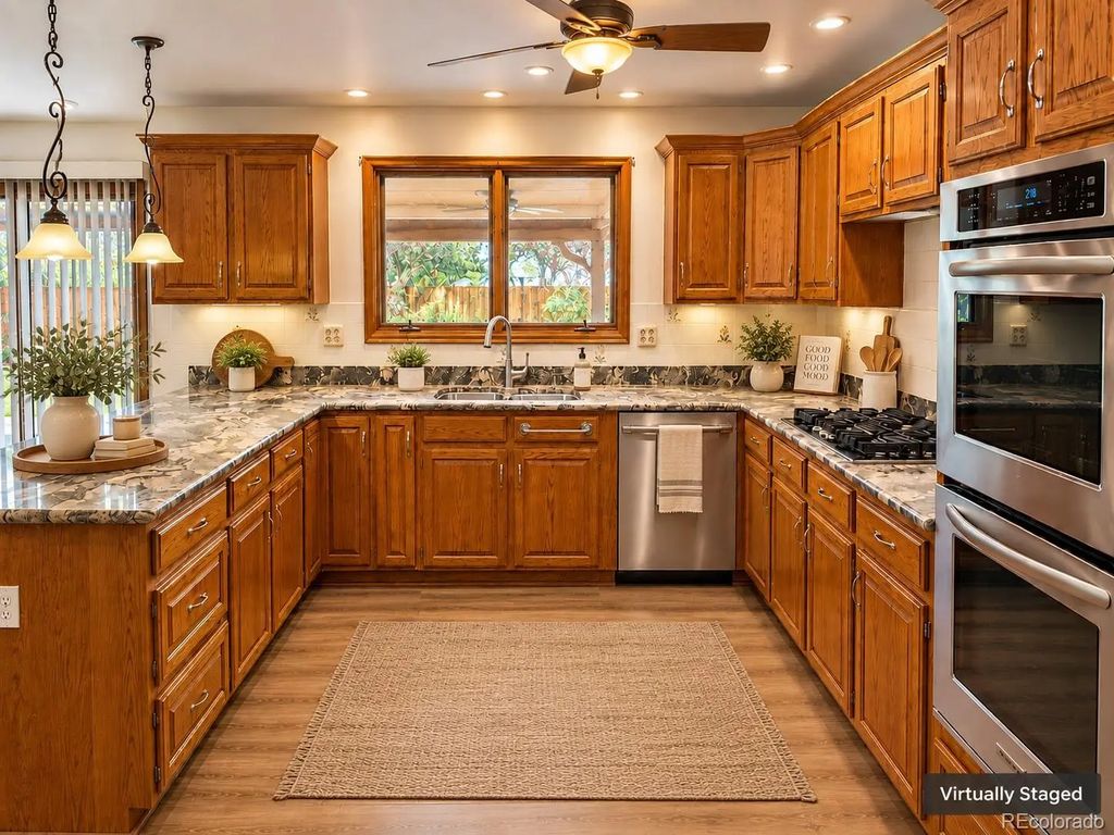 15956 E Crestridge Circle, Centennial