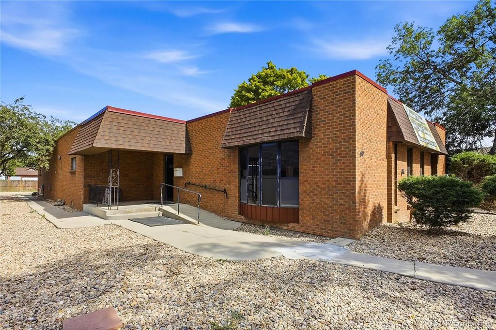 40 S 6th Avenue, Brighton