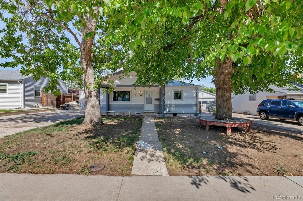 7664 King Street, Westminster