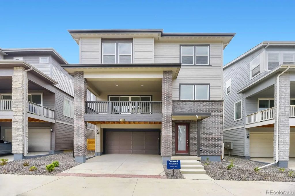 7709 S Mobile Way, Centennial