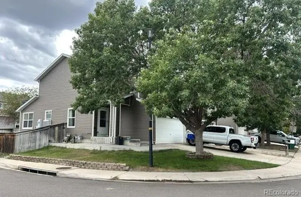 832 Dove Avenue, Brighton