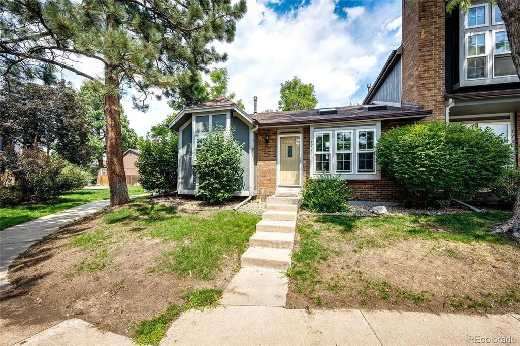 1220 S Flower Circle A, Lakewood