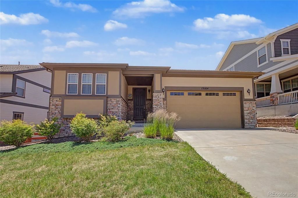 19164 W 85th Bluff, Arvada