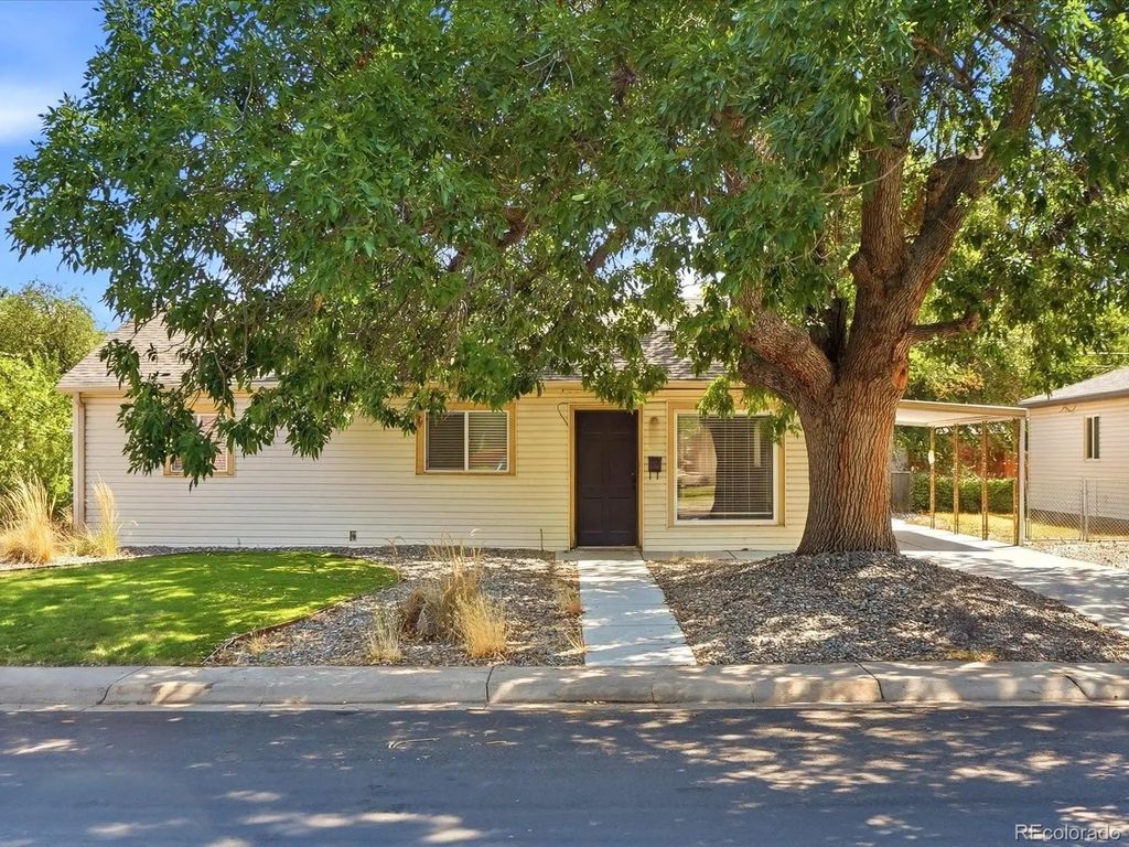 1180 Vaughn Street, Aurora