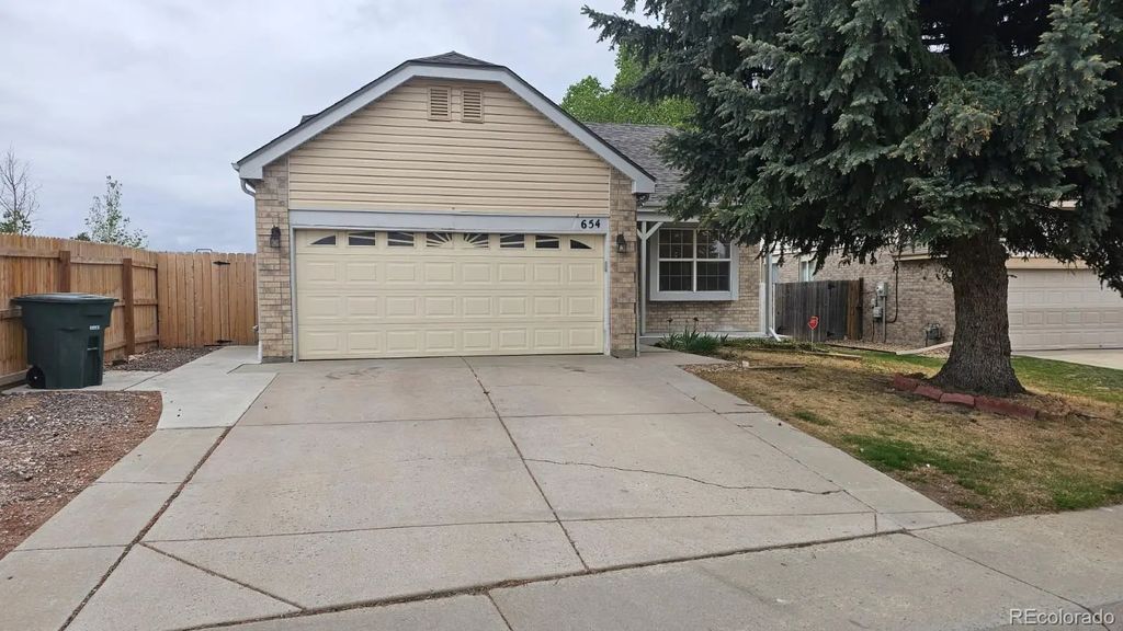 654 W 116th Avenue, Northglenn